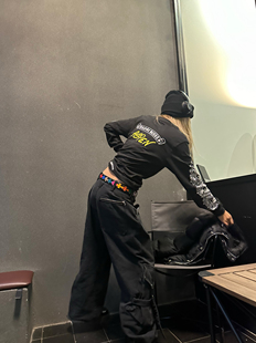 xiuxiustudio自主秋东涂鸦字母印花宽松长袖 潮男女 休闲打底T恤衫