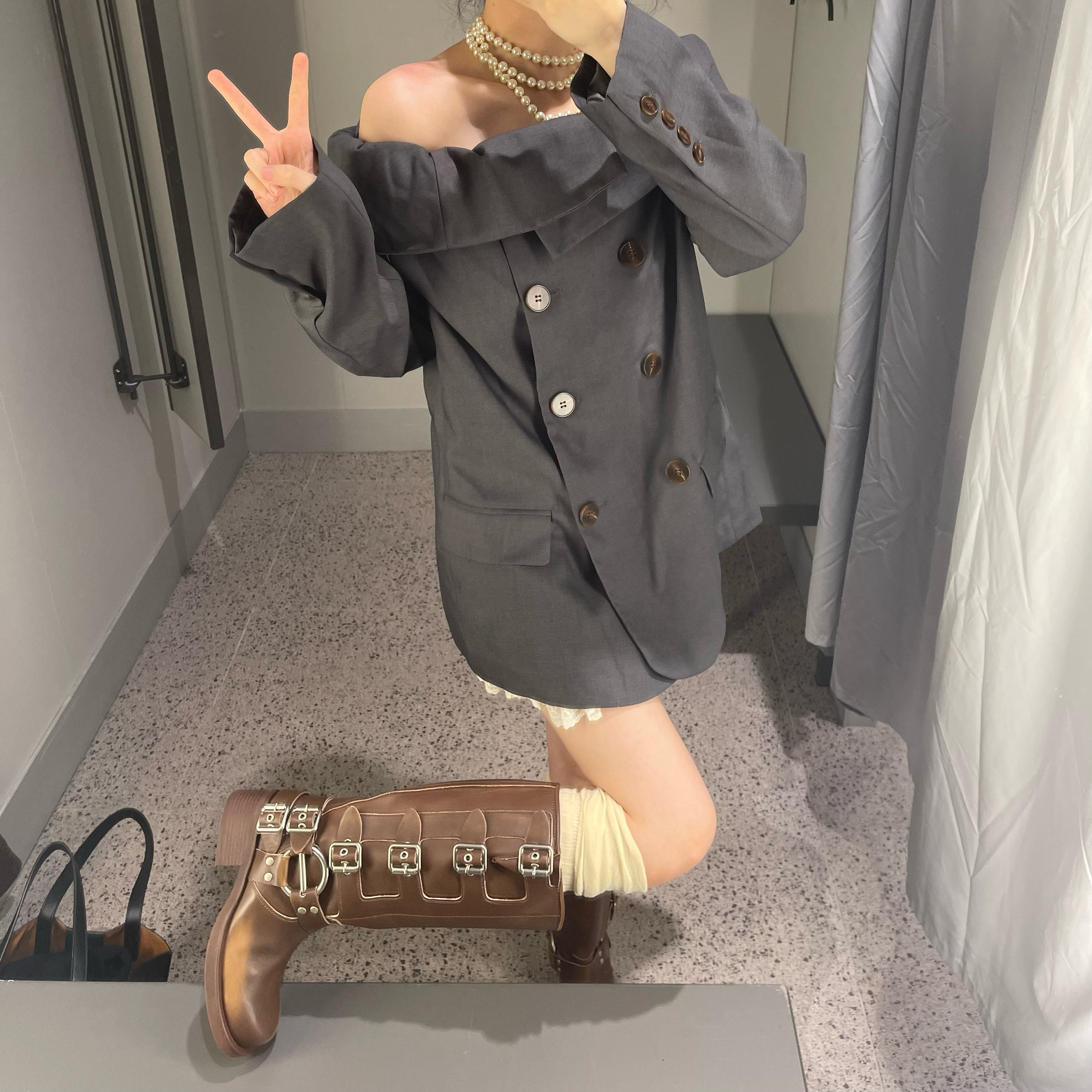 管管我 独立自制 2021春季设计款灰黑两色露肩西装