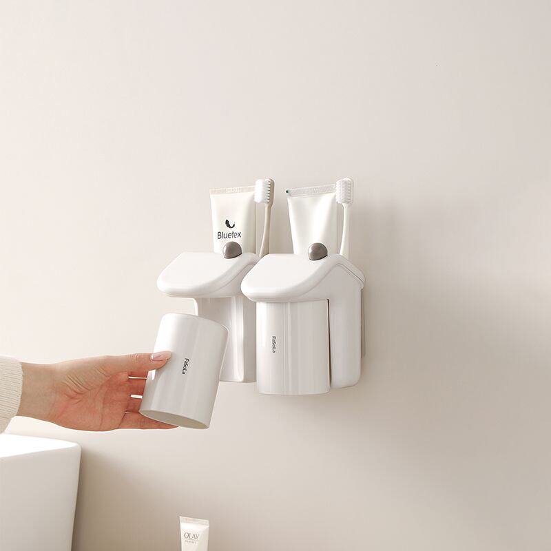 日本浴室镜柜下放牙刷牙膏置物架免打孔磁吸漱口杯卫生间牙刷架子