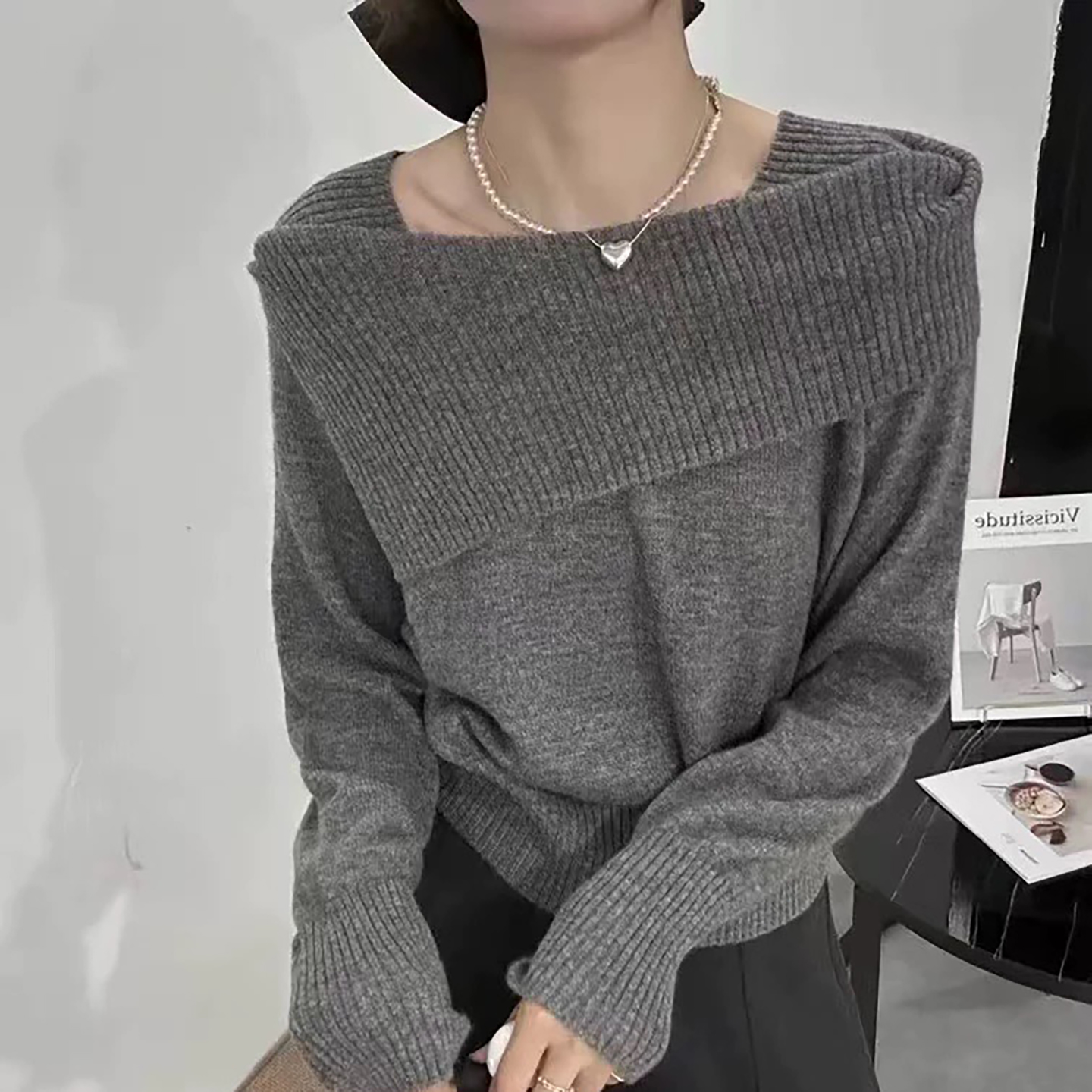 2025年法式一字肩时髦小个子披肩简约毛衣通勤小众休闲风时尚上衣