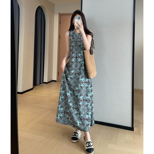 东方美波西尼亚无袖印花连衣裙
