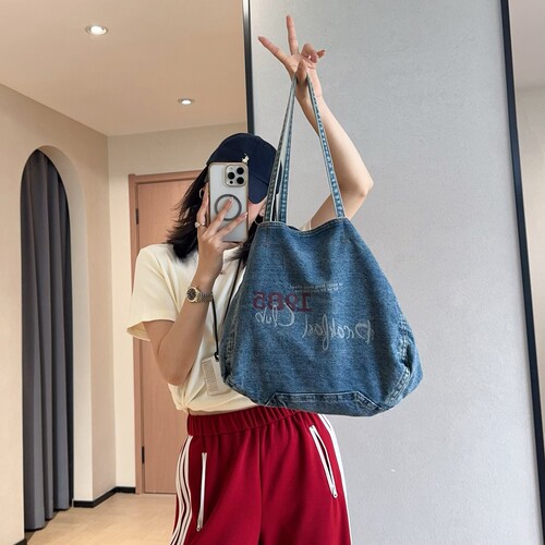 WTHEONE小众高级感复古水洗牛仔蓝托特包大容量单肩包手提牛仔包