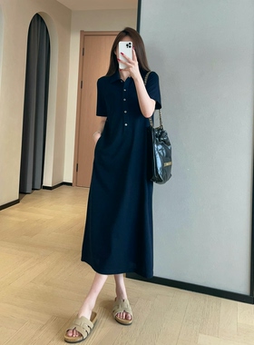 THEONE休闲利落莫代尔羊毛藏青Polo裙中长款直筒连衣裙女2026新款