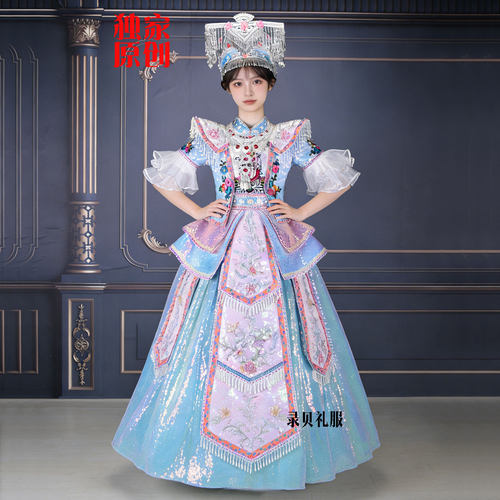 快乐阳光演出服金呐银儿锁阿惹欢乐的土家寨土家族礼服出租