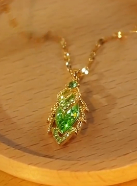 2025新款时尚百搭气质树叶项链女轻奢高级感独特锁骨链颈链配饰