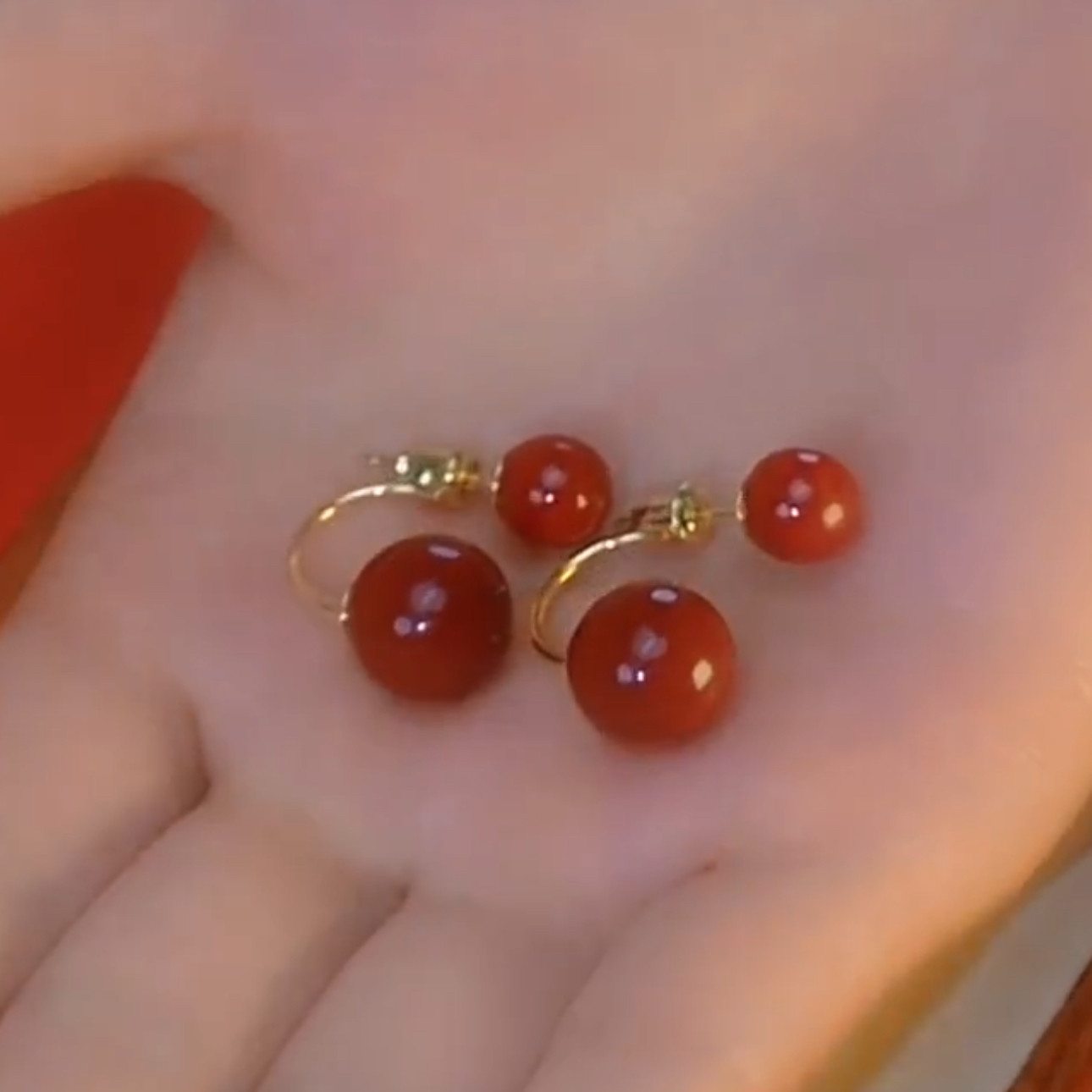 红色双珠两戴耳钉女轻奢高级感精致耳钉小众设计感显脸瘦百搭耳饰