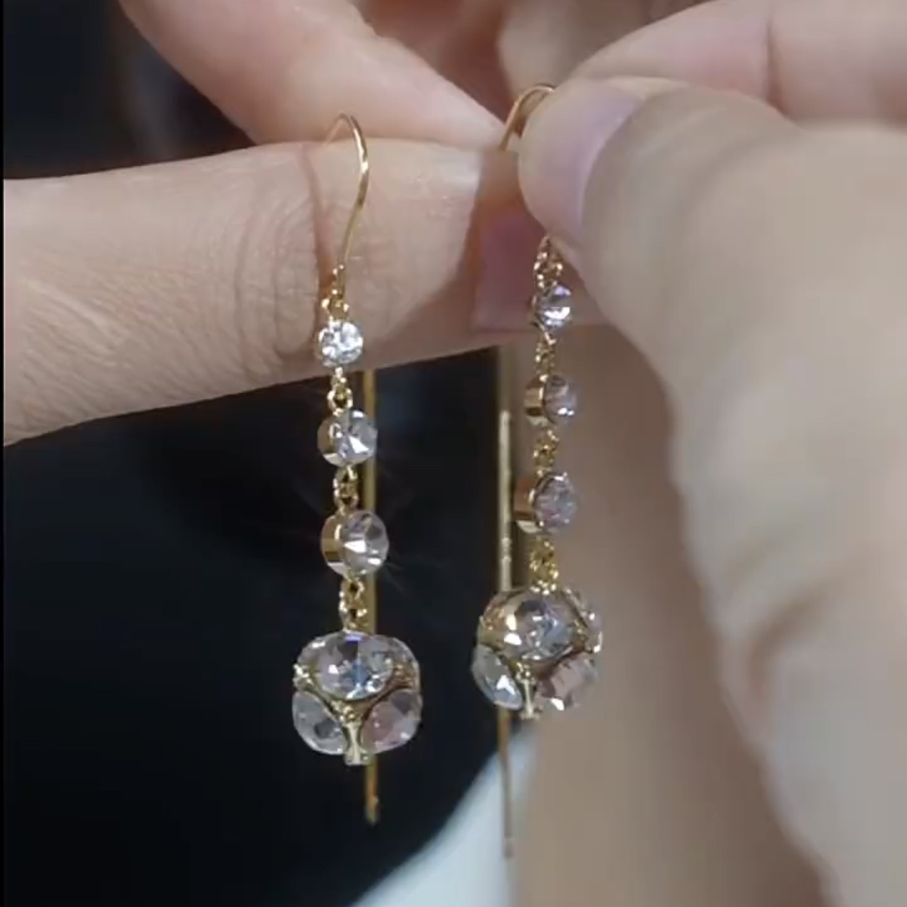 亮白色钻球耳线锆石流苏耳环