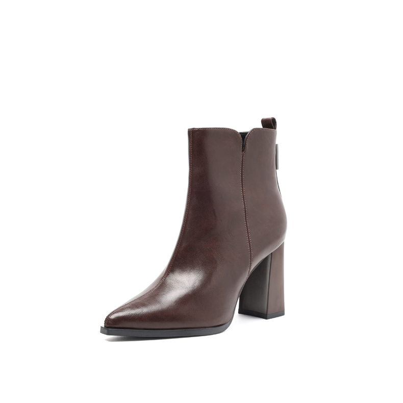 2025秋冬新款粗跟尖头时装靴