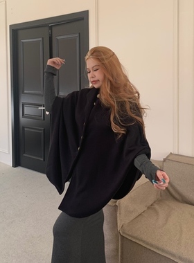 【野生荔枝】黑色幽默气质加绒显瘦披肩+修身连衣裙两件套G019