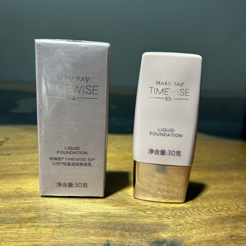 玫琳凯幻时5X轻盈润采粉底乳防粉底液/膏