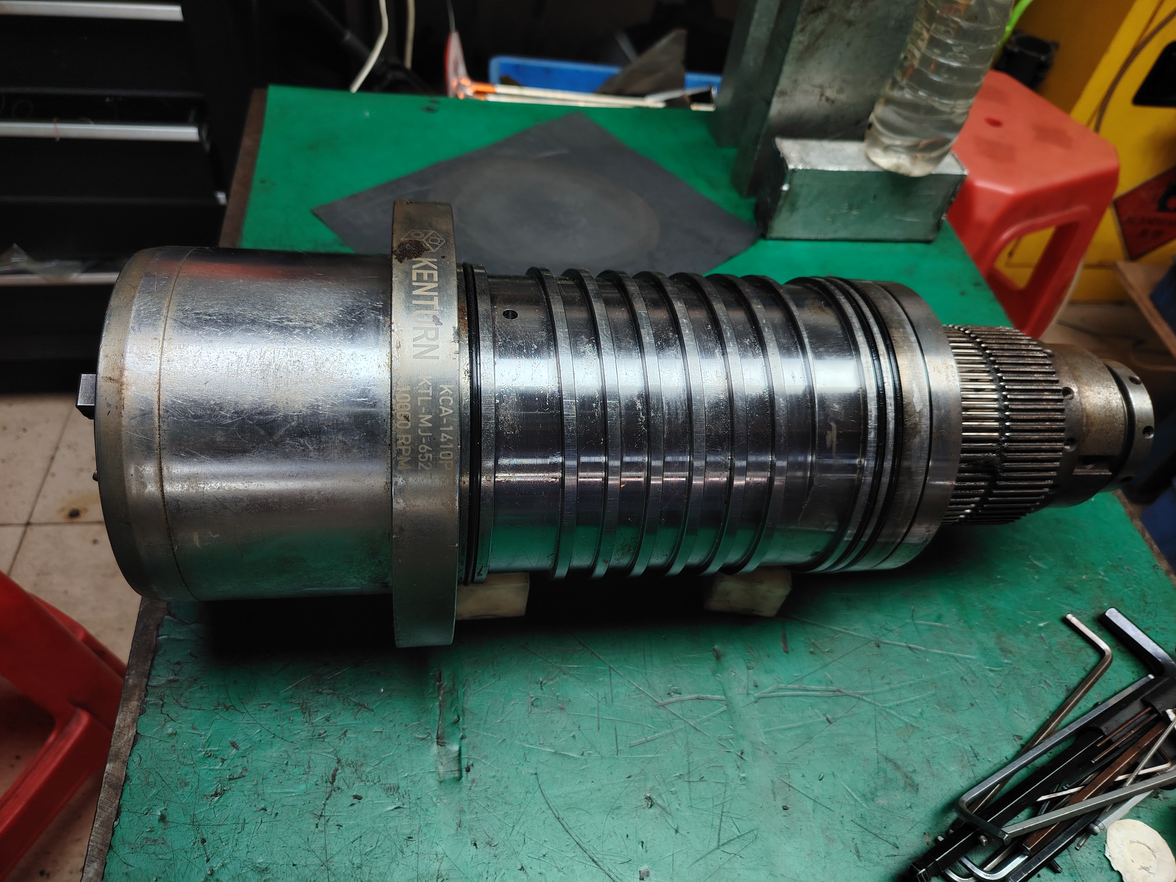 批量维修进口机械KENTURN 电主轴北京精雕动平衡轴承线圈研磨锥孔