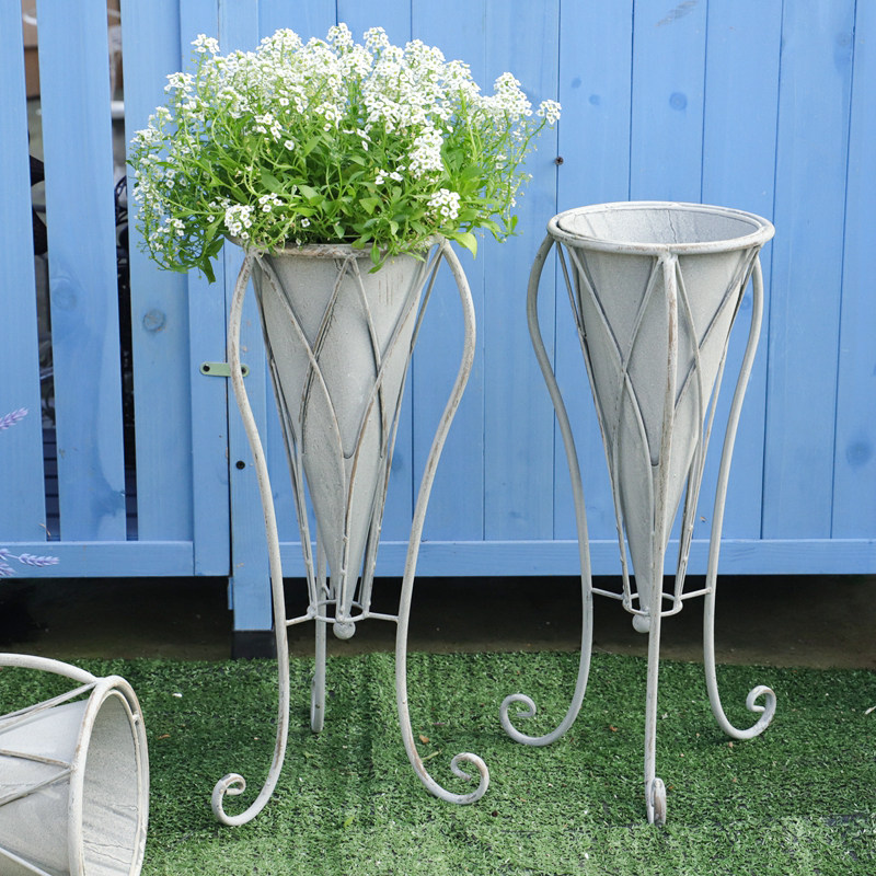 铁艺法式做旧锥形水泥灰三角花架鲜花桶花园阳台室外落地式花盆架