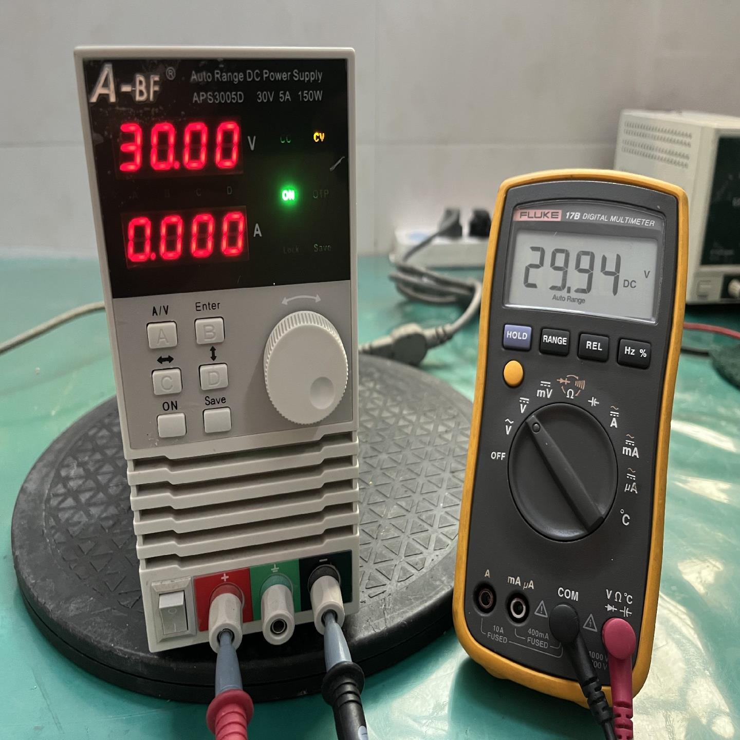 A-BF APS3005D 30V5A150W 数控直流稳压【议价】