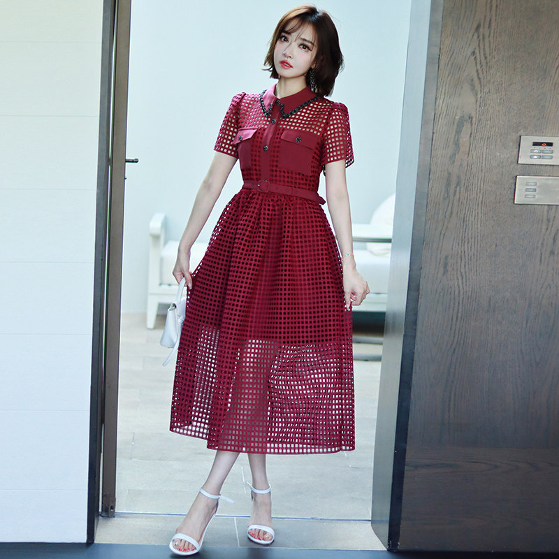 miuco重工镂空方格小翻领收腰显瘦连衣裙女装秋【现货】