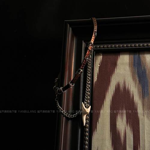 柯林斯 ·「盐不浪的地下室」鲨鱼牙choker手作哥特小众朋克礼物