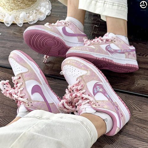 迷途定制球鞋 Nike Dunk Low 粉漾花海多巴胺小花晕染学院风板鞋