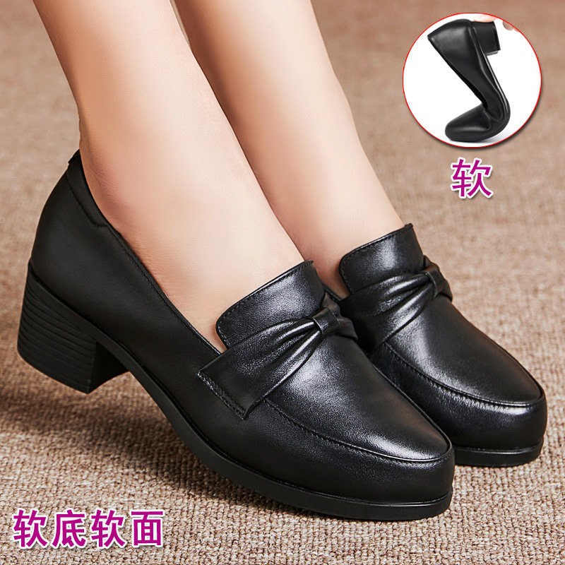 中老年妈妈高跟鞋女士真皮软底皮鞋女款春秋单鞋大码一脚蹬女鞋子