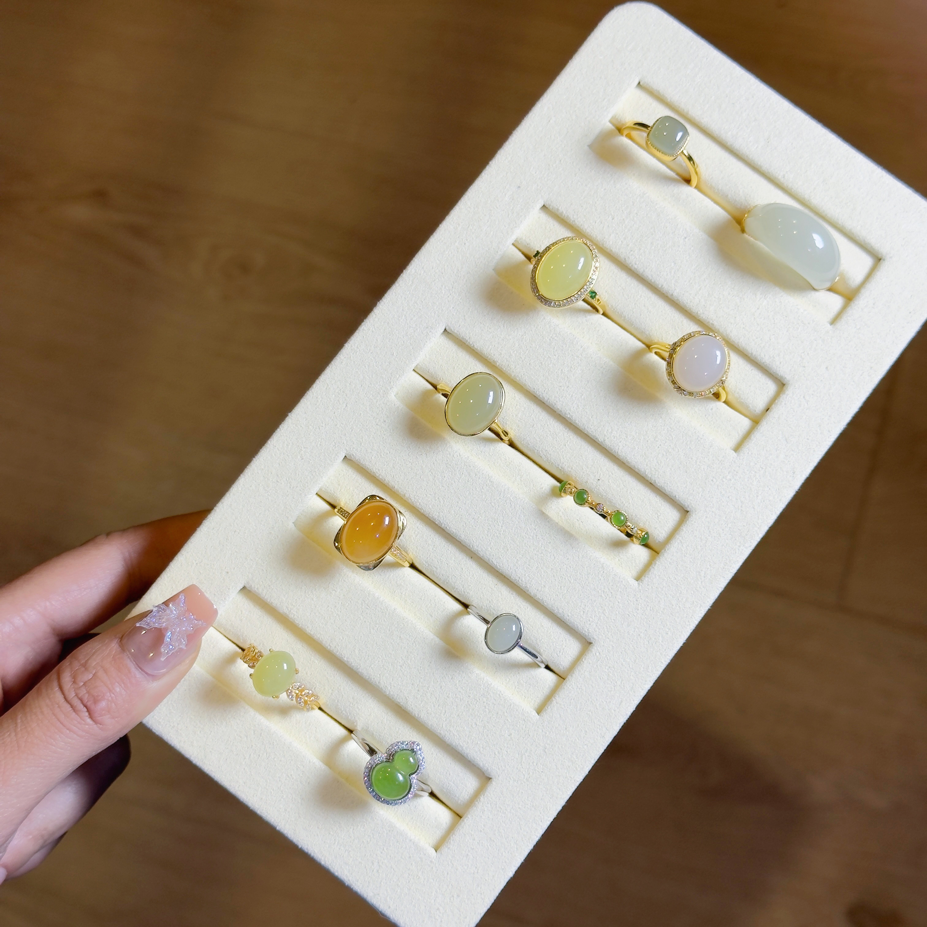 S925银镶嵌新疆和田玉且末料黄玉糖玉戒指女小众设计玉石指环新款