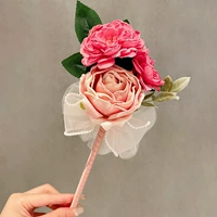 Глубокая порошковая розовая ручка