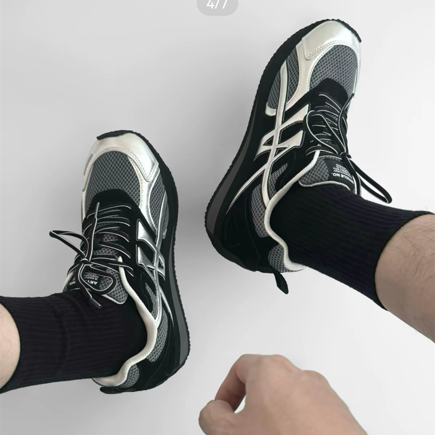 明星同款舒适暴走简约牛皮涤纶防滑透气低帮跑步鞋男女同款黑银色