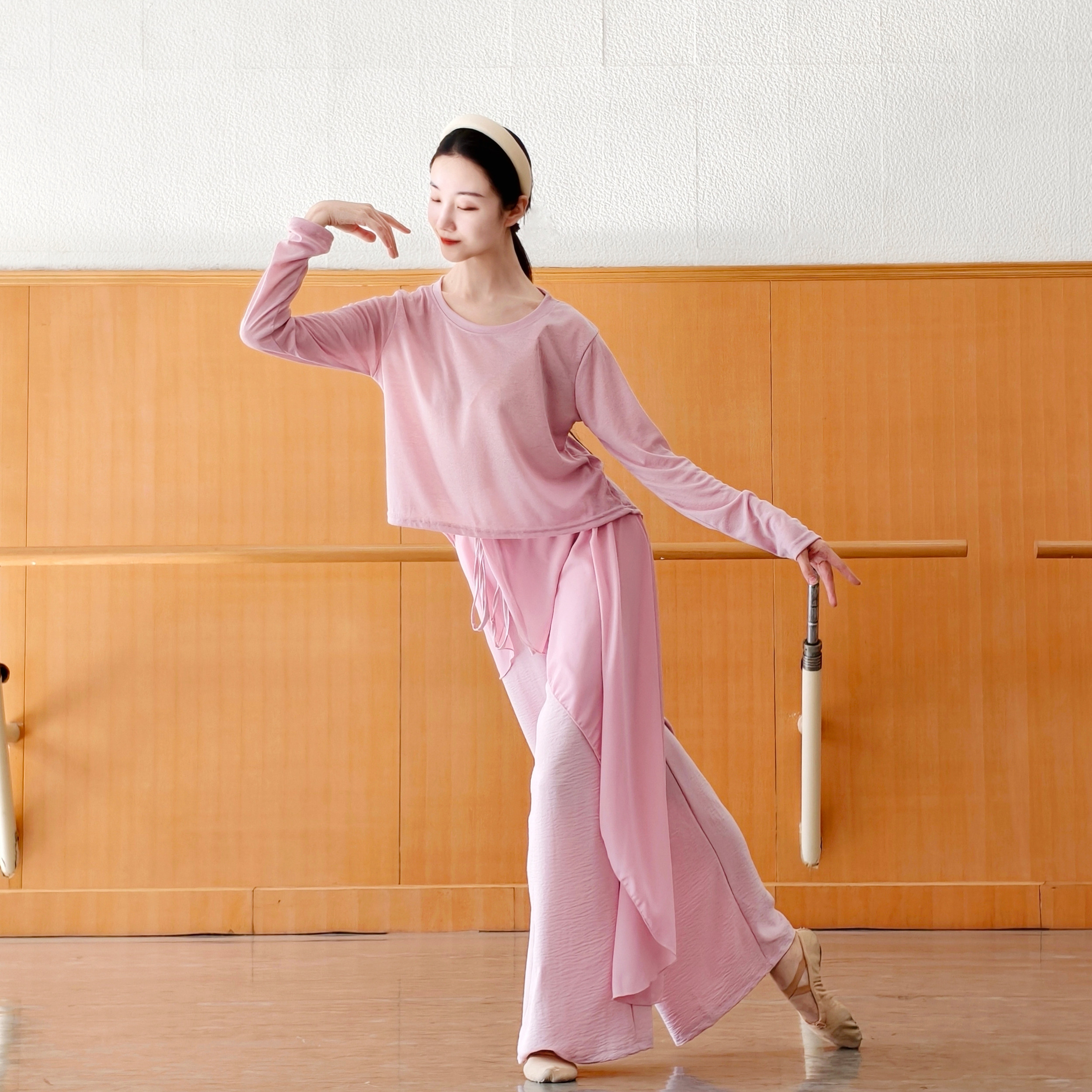 中国舞现代舞套装古典舞飘逸裙裤阔腿裤练功裤瑜伽裤拉丁舞裤子