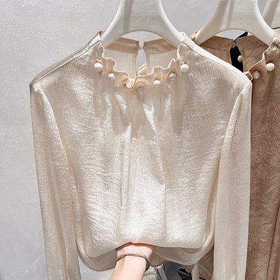 2025新款法式气质显瘦立领钉珠褶皱浮雕纯色套头长袖雪纺衫女秋季