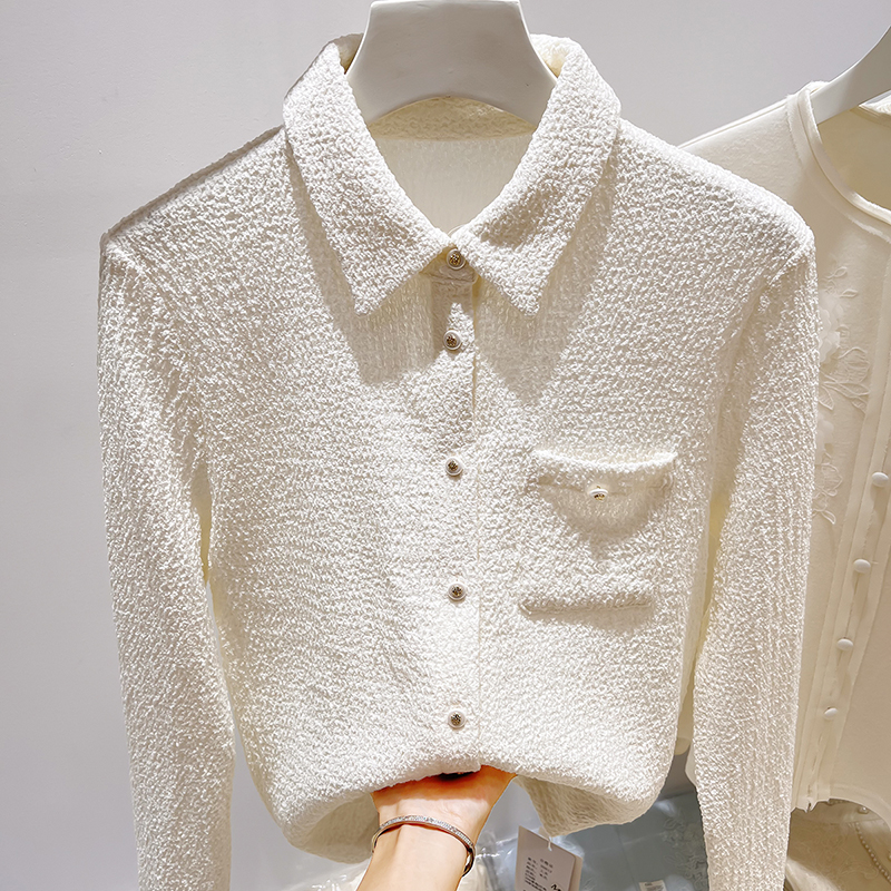 2025新款法式气质翻领口袋单排扣压皱加厚长袖衬衣上衣女秋季