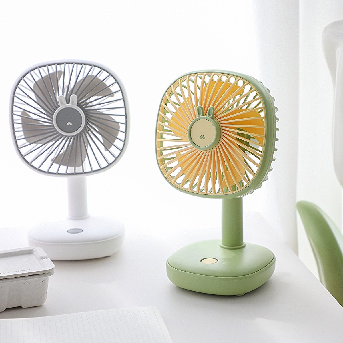 z可爱小兔夜灯小风扇学生宿舍桌面usb充电迷你风扇静音台式小电扇
