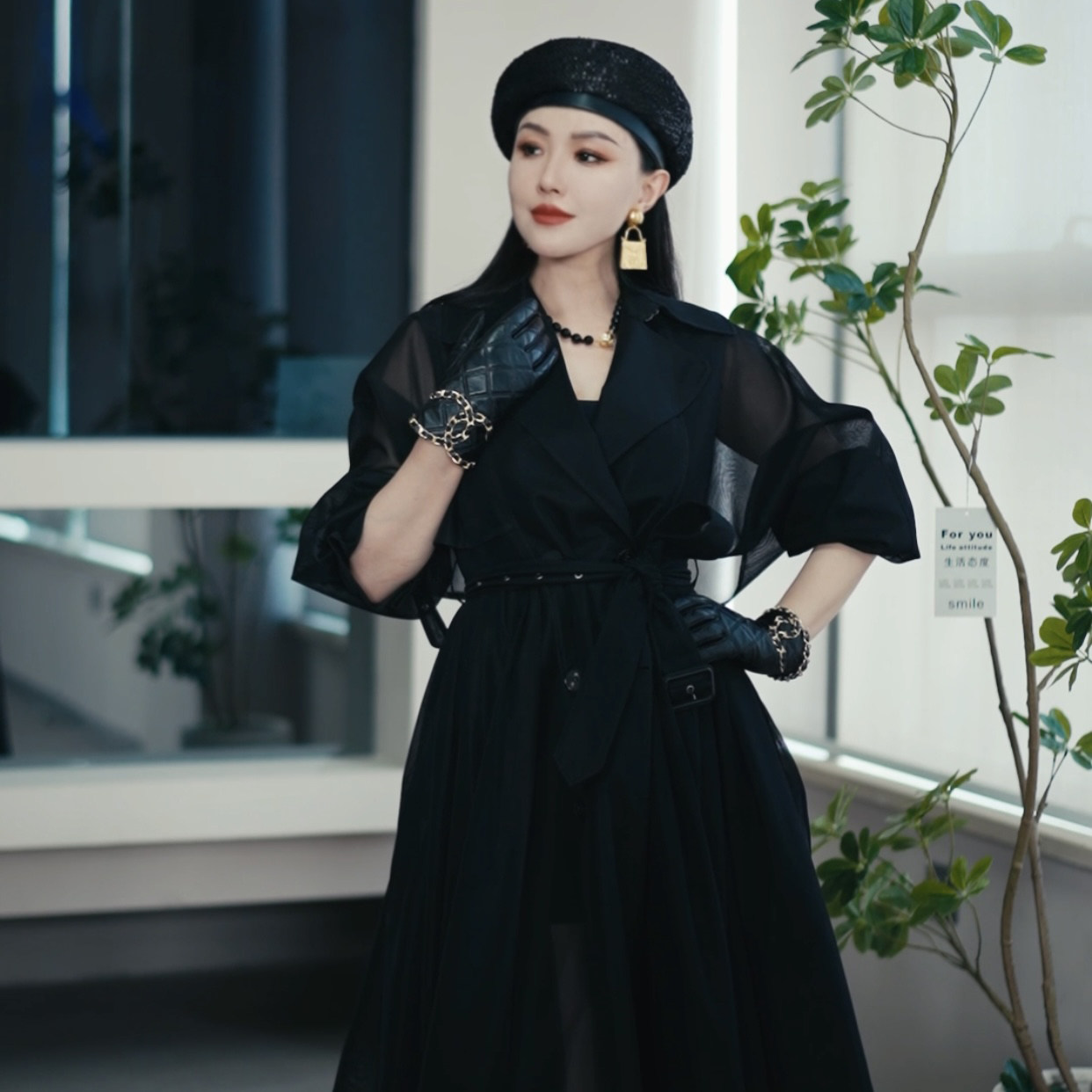 设计师款网纱收腰大裙摆风衣