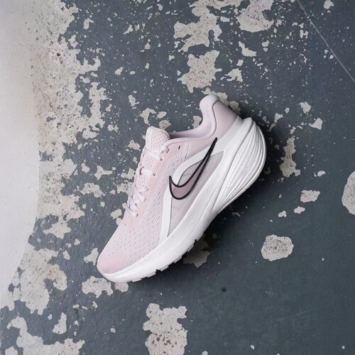 耐克NIKE运动网面减震跑步鞋