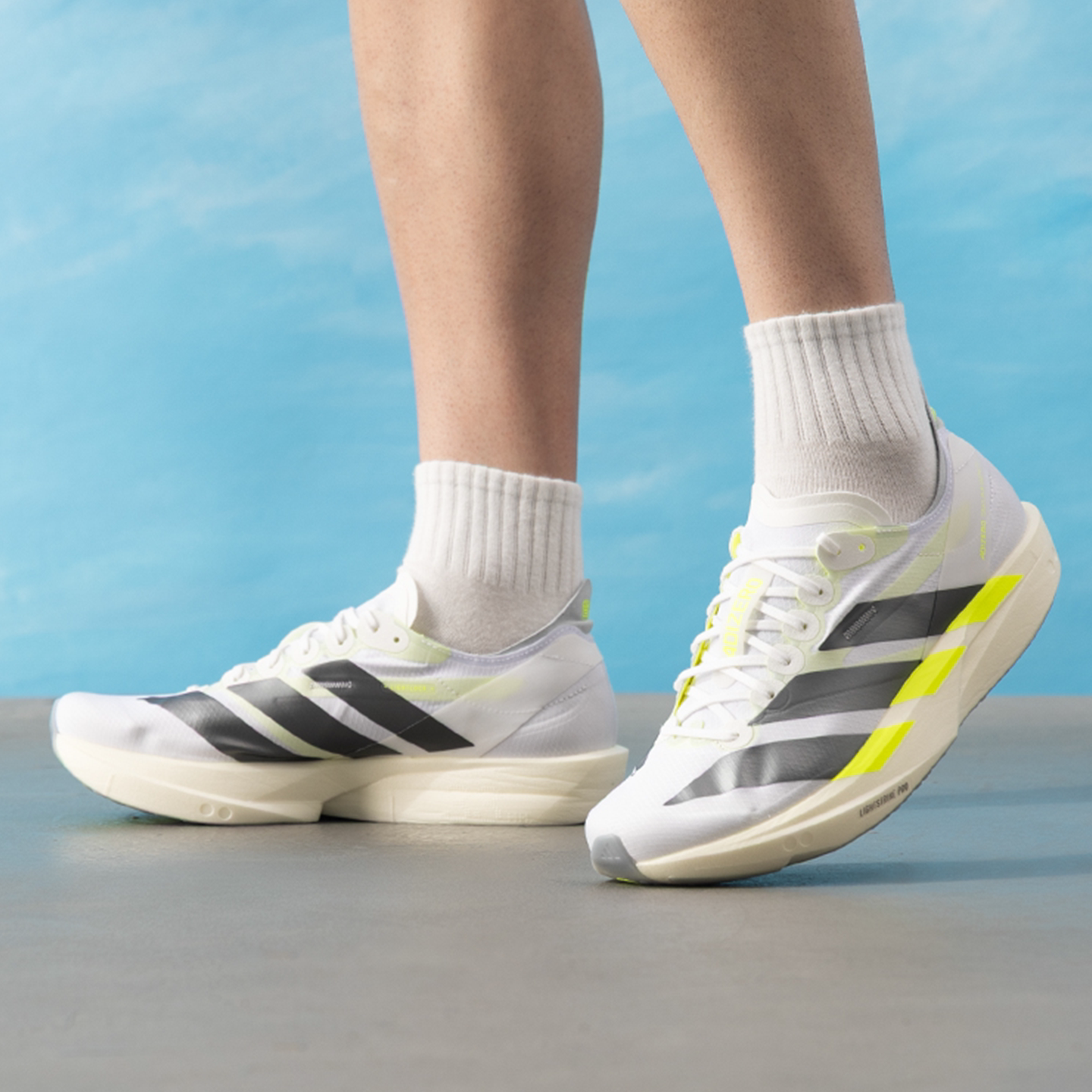 阿迪达斯/Adidas ADIZERO TAKUMI SEN 11白绿竞速金属跑鞋 KH8898