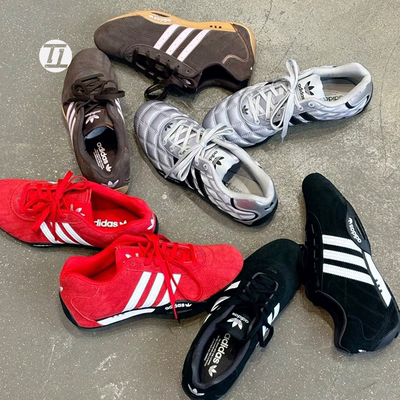 AdidasADIRACER薄底低帮跑鞋