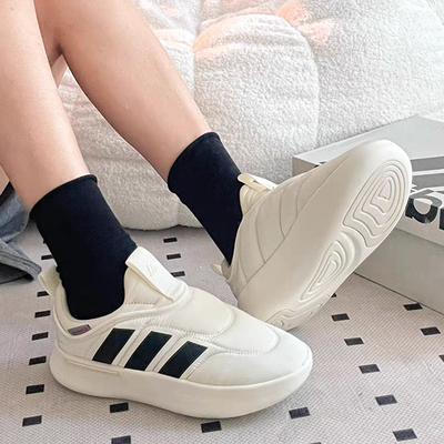 百搭运动休闲鞋阿迪达斯/Adidas