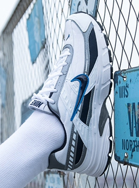 耐克NIKE Initiator 金属银色黑白色男女复古老爹鞋跑步鞋 394055