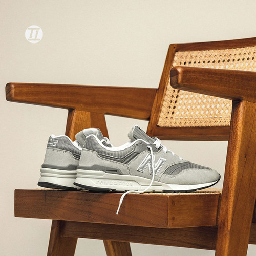 NEWBALANCE灰白色跑步鞋男女