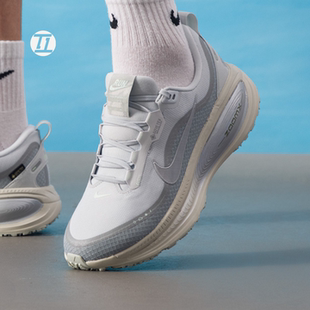 耐克Nike Vomero 18 GORE-TEX 迈柔男子反光装饰公路跑步鞋HQ7001