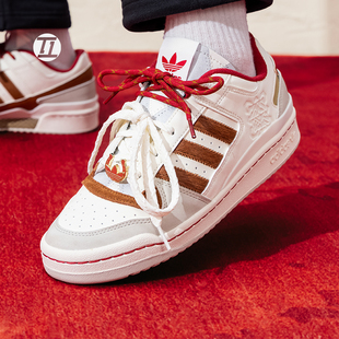 低帮篮球风休闲运动板鞋 LOW新年限定款 KJ8751 FORUM 三叶草ADIDAS