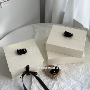 原创巧克力丝绒KT猫礼品盒卡通可爱磁吸生日礼物秋冬化妆品包装盒