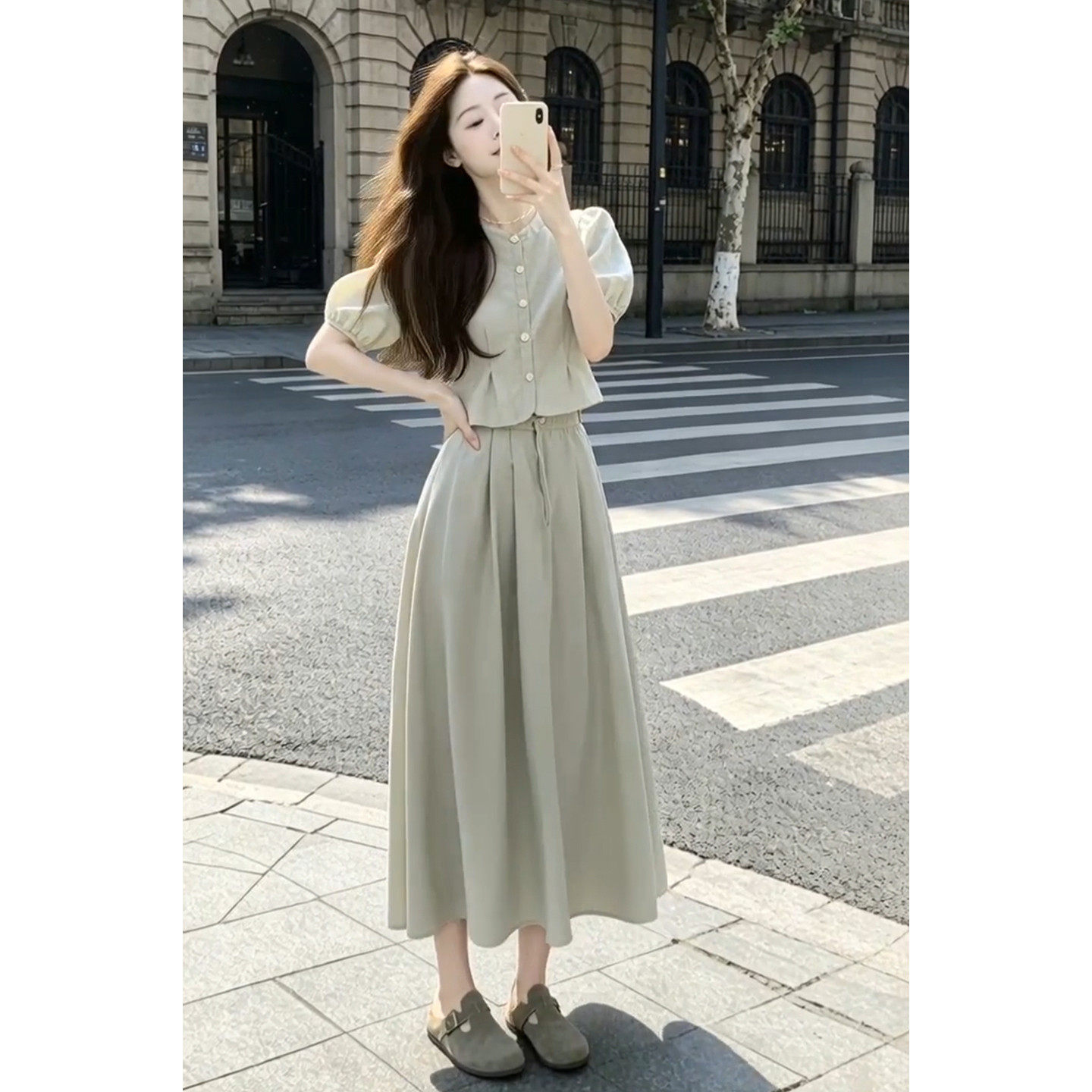 法式气质灰绿色洋装子女夏季2026新款巨好看穿搭一整套长裙套装