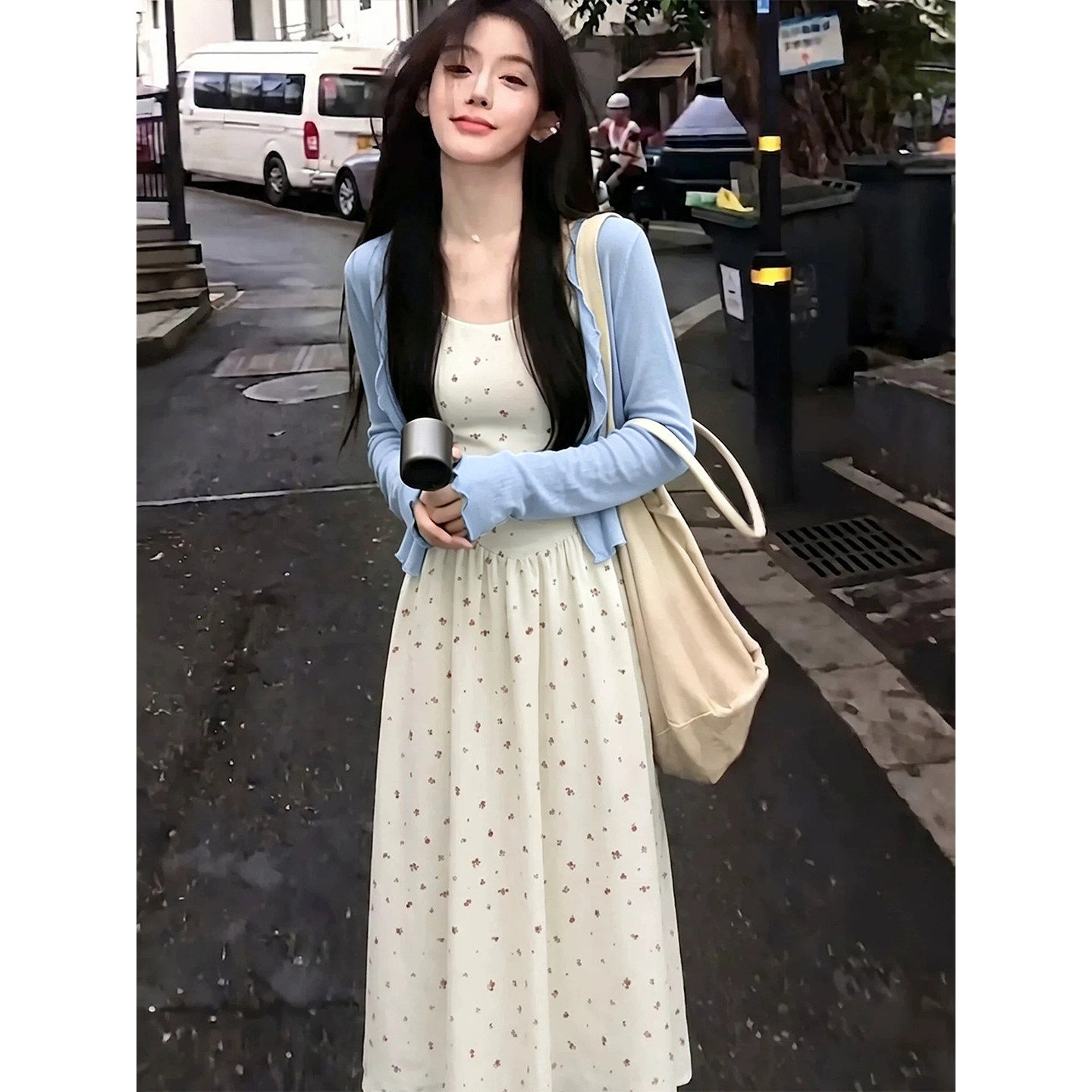 白色碎花吊带洋装女夏日绝美独特别漂亮掐腰小长裙子夏天小套装