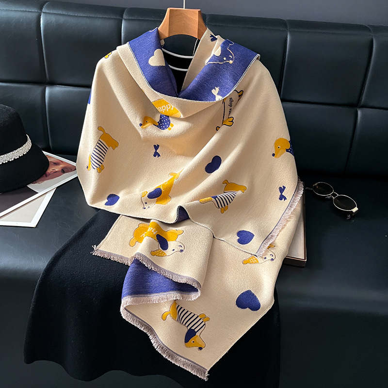 甜美可爱腊肠狗仿羊绒办围巾外搭秋冬御寒保暖披肩女加厚围脖时尚