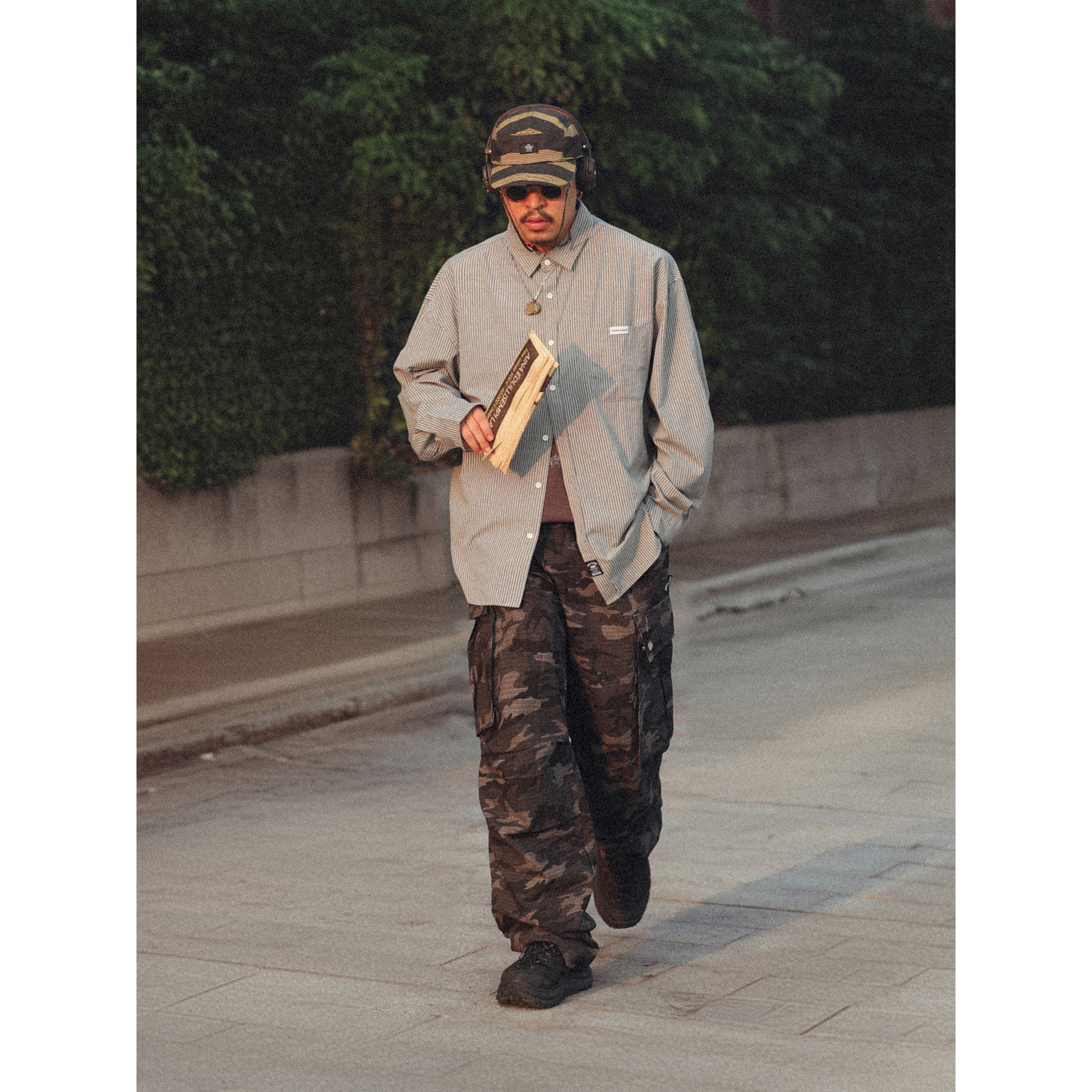 尖领长袖日系复古条纹衬衫