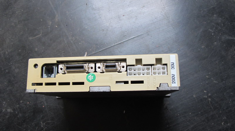 190-二手松下伺服驱动器 MSD3A3P1E 30W