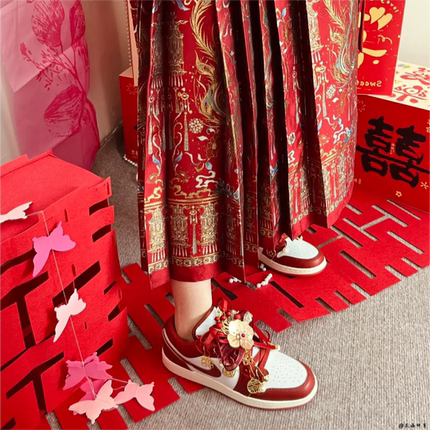 球鞋定制 Air Jordan 1 Low 婚鞋秀禾中式婚礼喜庆红男女低帮板鞋
