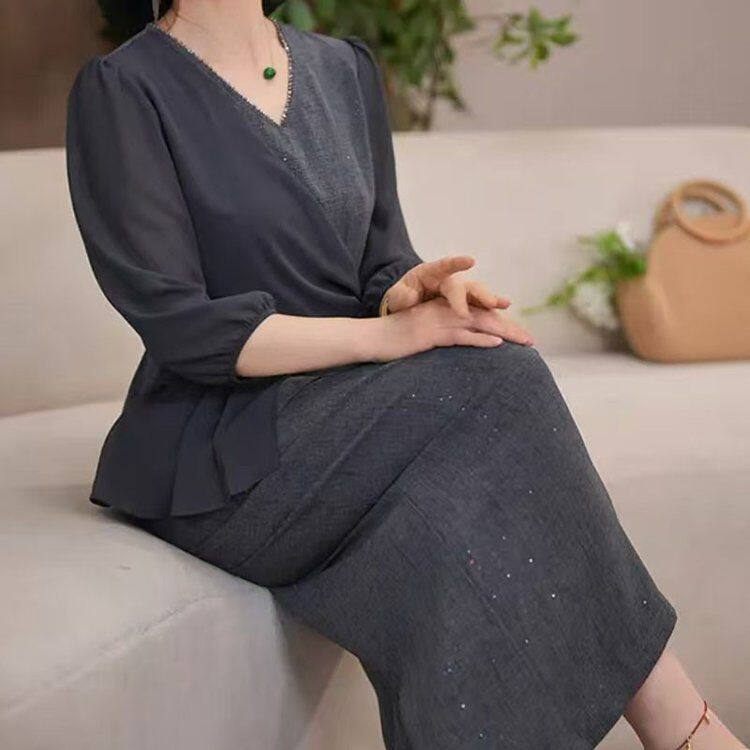 优雅复古中老年大码女装套装V领七分袖上衣搭配宽松阔腿裤显瘦两图片