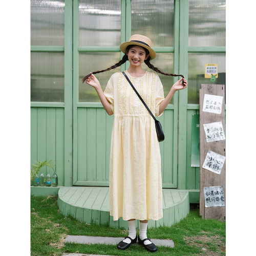 古苔2025亚麻木耳花边收腰连衣裙