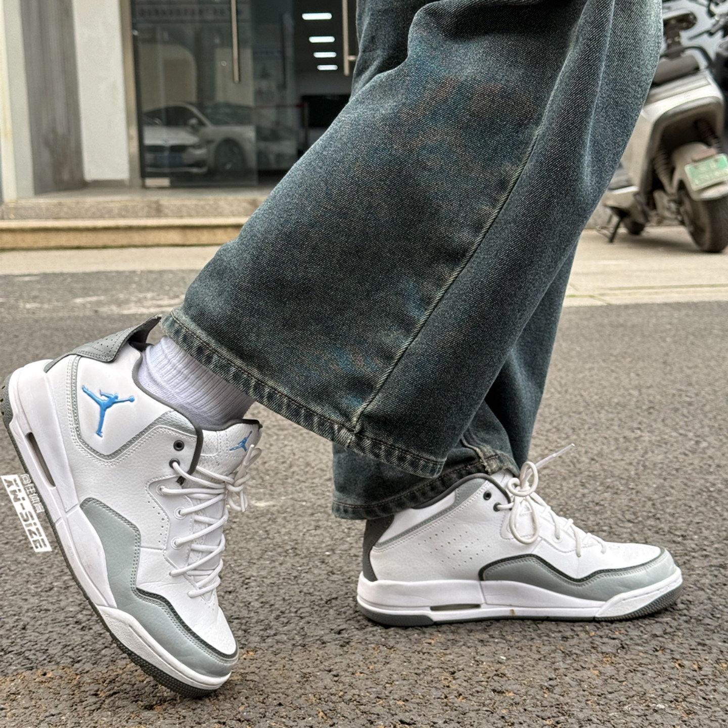 向往体育Nike Jordan Courtside 23男子气垫复古篮球鞋IF0848-141