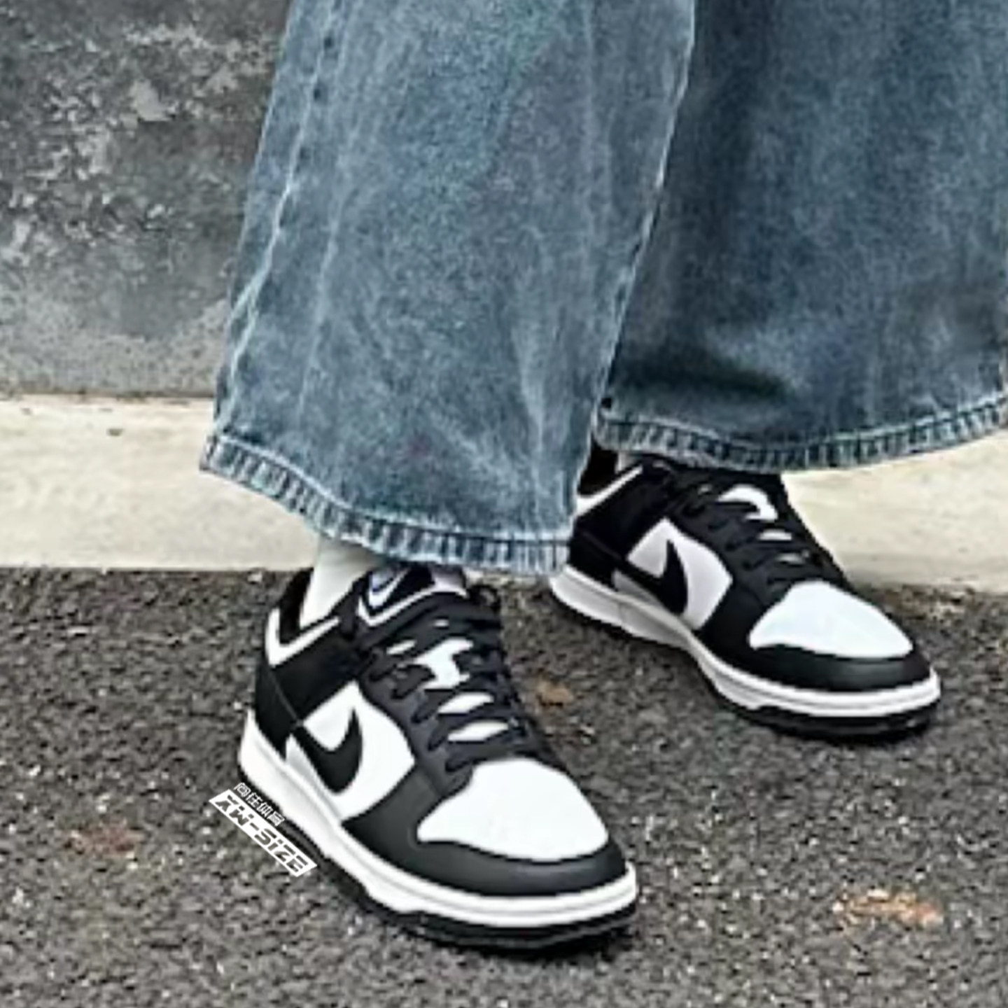 向往体育Nike/耐克Dunk Low经典黑白熊猫休闲板鞋IU7766-100