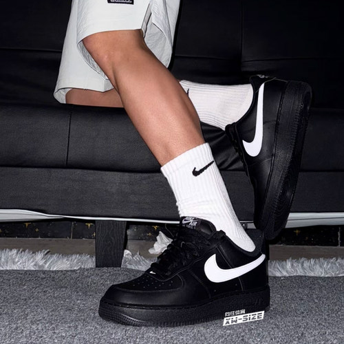 向往体育Nike/耐克Air Force1男子AF1黑白经典空军板鞋FZ0627-010