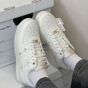 向往体育Nike/Air Force1AF1白金四钩空军一号休闲板鞋FV3654-111